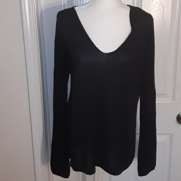 1. State Metallic V-Neck Sweater w/ Ribbed… - Picture 2 of 8